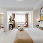 Apartamento Leo's Garden View By Pikhost