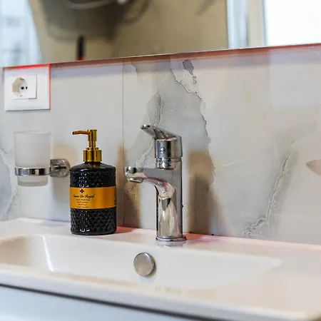 Leo's Garden View By Pikhost * Tirana